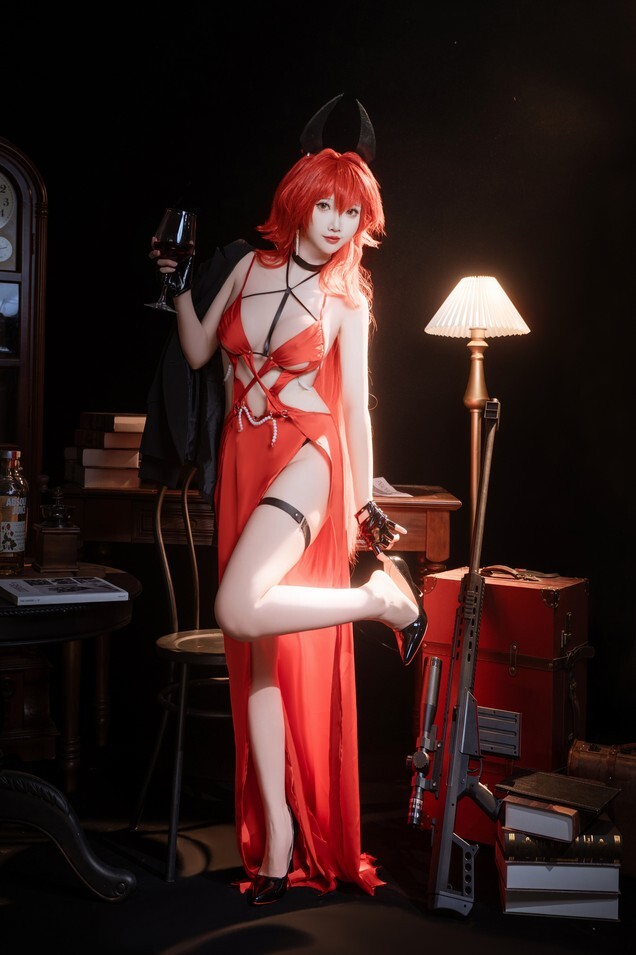 面饼仙儿 - Nikke 小红帽礼服 [24P-245MB]