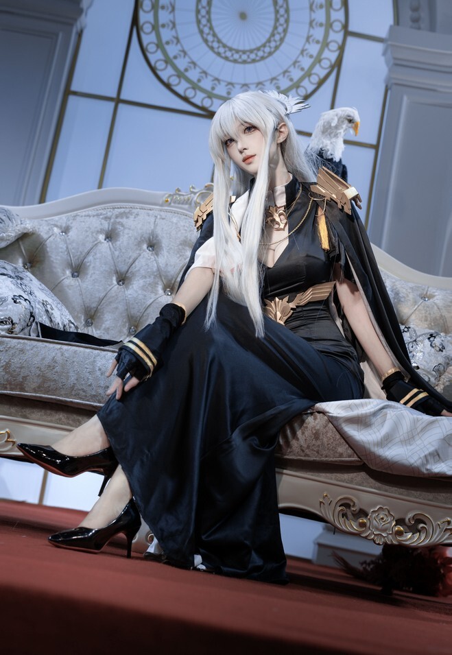 阿昭Akira - 企业换装 英雄的礼服 [19P-42.7MB]