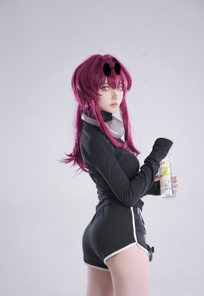 炭烤莉莉黑 – 星穹铁道Keep联动 [16P-74.4MB]