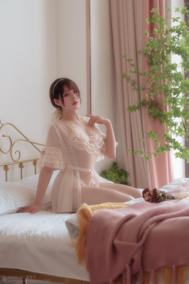 Natsuko夏夏子 - 雏菊 [43P-326MB]