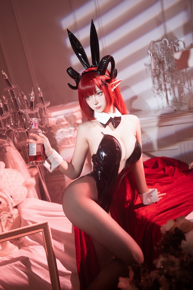 Seya-狮砸 - 兴登堡兔女郎 [12P-202MB]