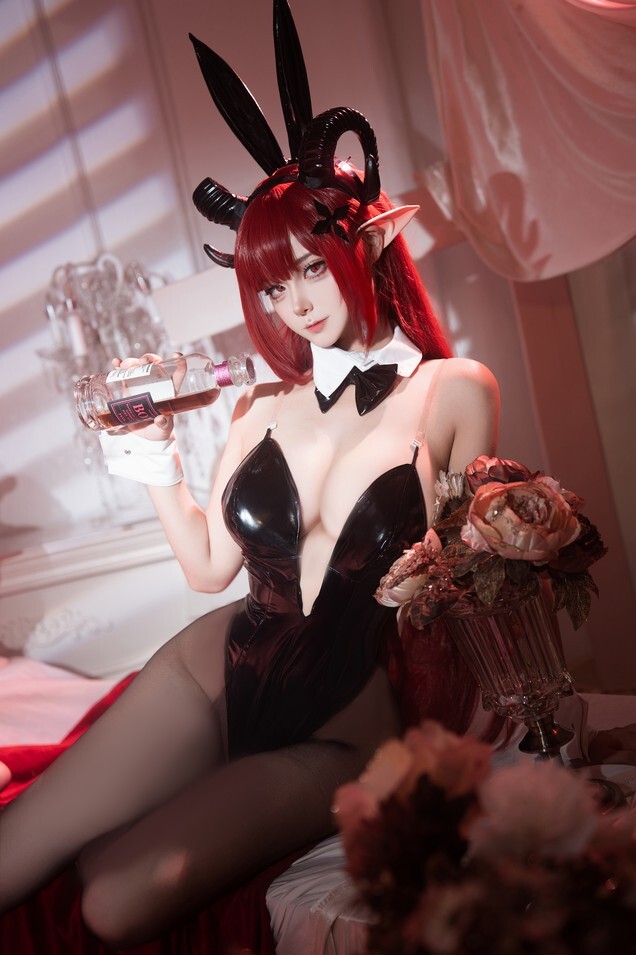 Seya-狮砸 - 兴登堡兔女郎 [12P-202MB]