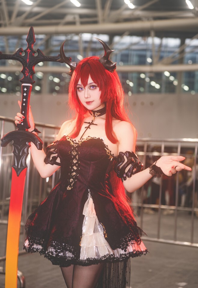 三大吉 - 明日方舟 史尔特尔 [16P-304MB]