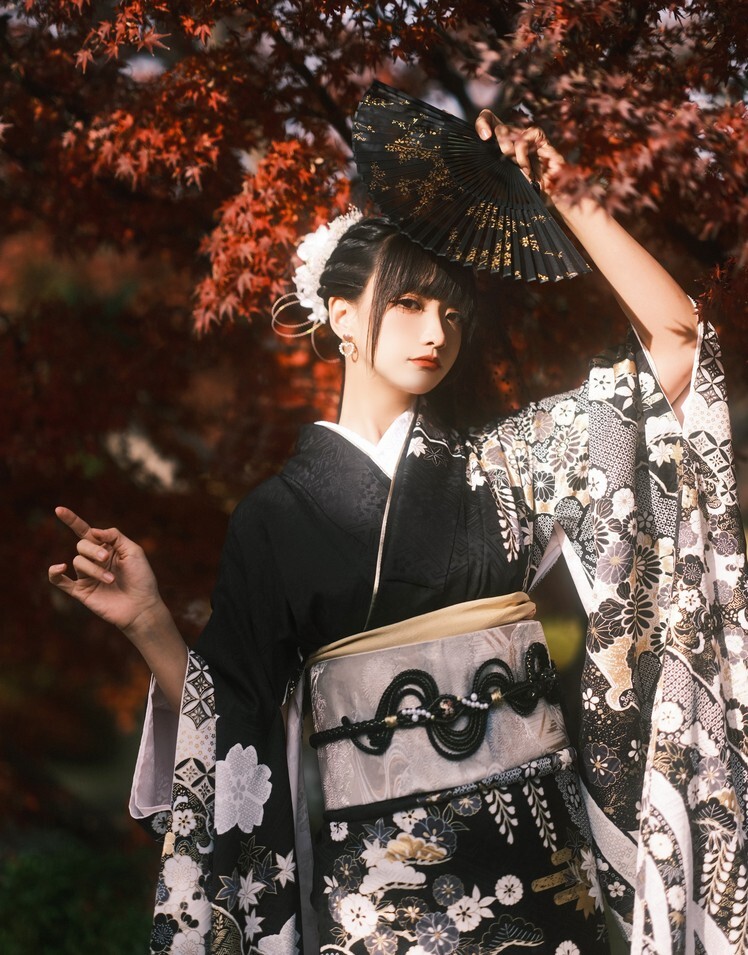 贤儿sherry - 黑道千金 [12P-254MB]