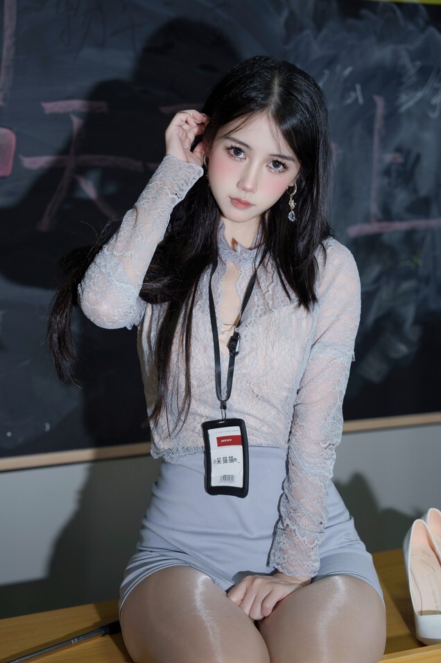 不呆猫 - 亮丝纯欲教师 [59P1V-2.22GB]