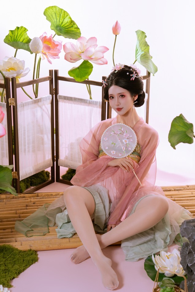 云溪溪 – 奶桃 采莲 [90P-2.12GB]