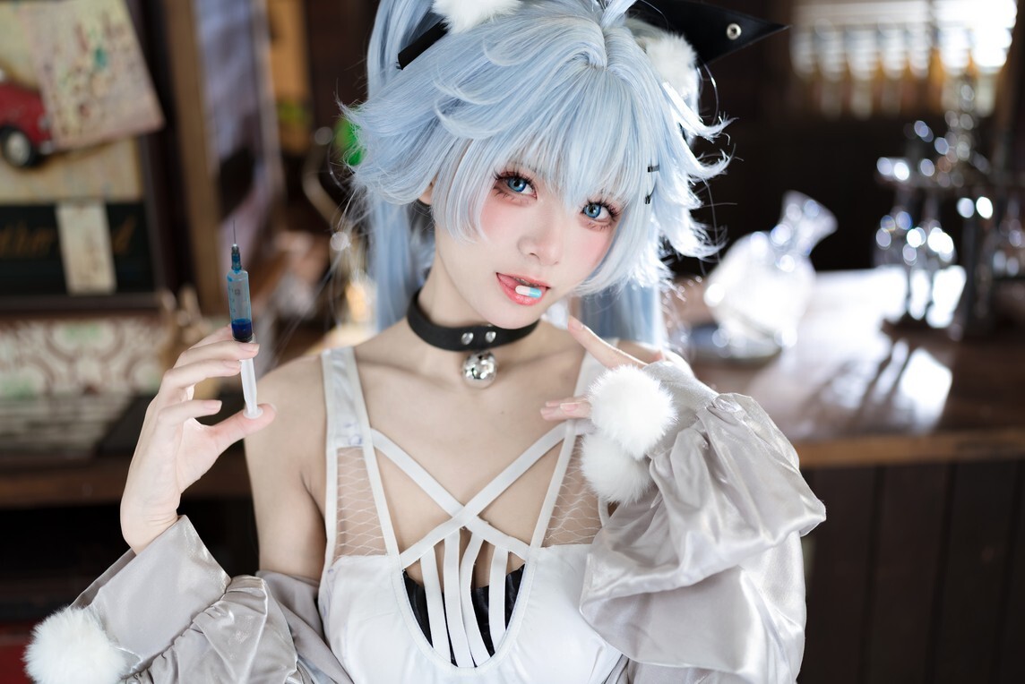 九柒喵 – 少女前线 芙洛伦 药心 [29P-397MB]