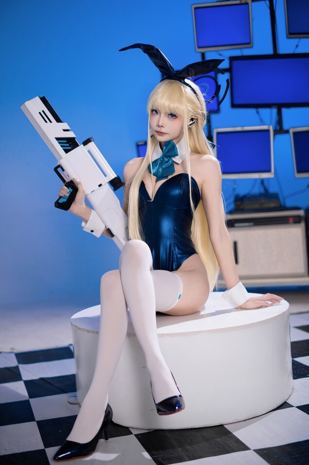 艾西Aiwest - 小时兔女郎 [34P-392MB]