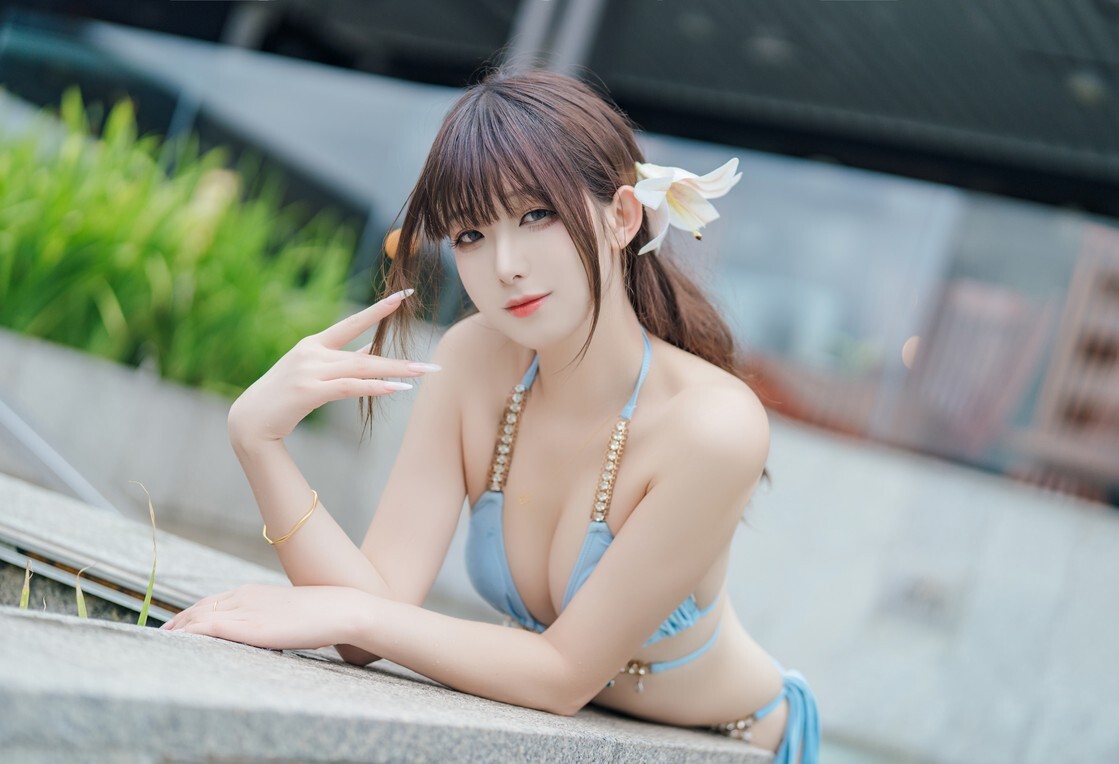 封疆疆v – 泳装捏 [12P-294MB]