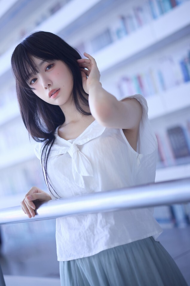 Shika小鹿鹿 - 图书馆 [16P-294MB]