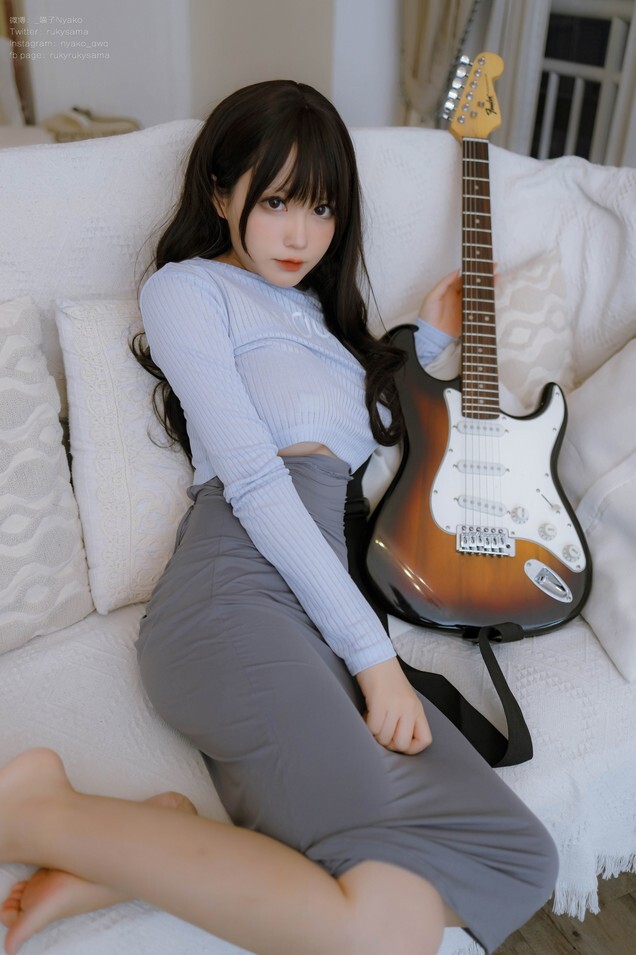 Nyako喵子 - 吉他妹妹 连衣裙 [71P1V-712MB]