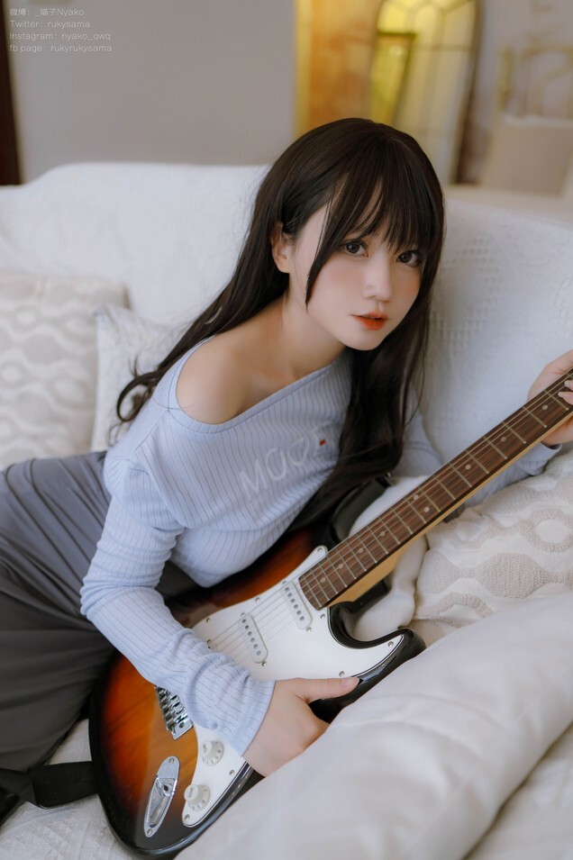 Nyako喵子 - 吉他妹妹 连衣裙 [71P1V-712MB]