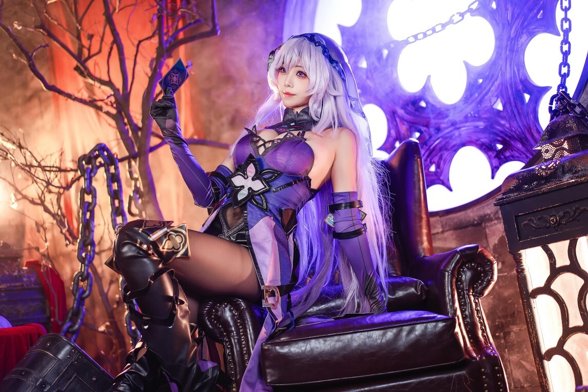 蜜汁猫裘 - 崩坏：星穹铁道 黑天鹅 [74P2V-2.16GB]