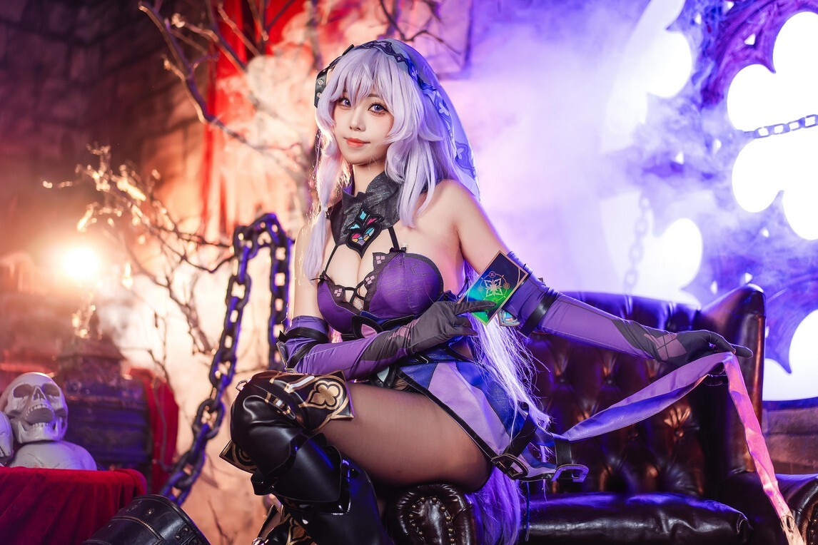 蜜汁猫裘 – 崩坏：星穹铁道 黑天鹅 [74P2V-2.16GB]