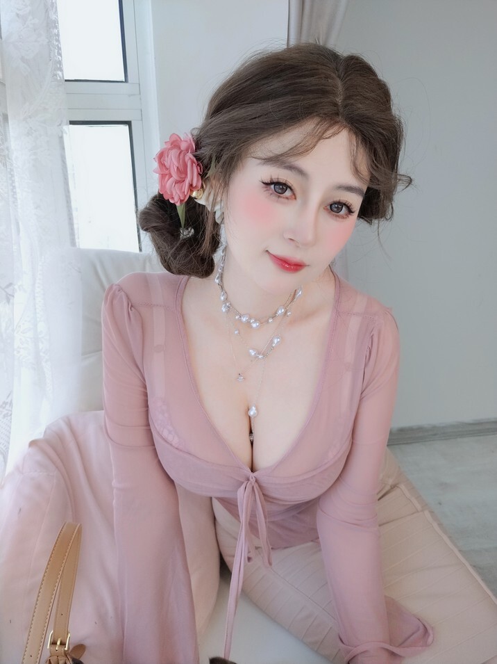 白银81 - Fantia 2024年11月订阅合集（16套） [137P3V-1.23GB]