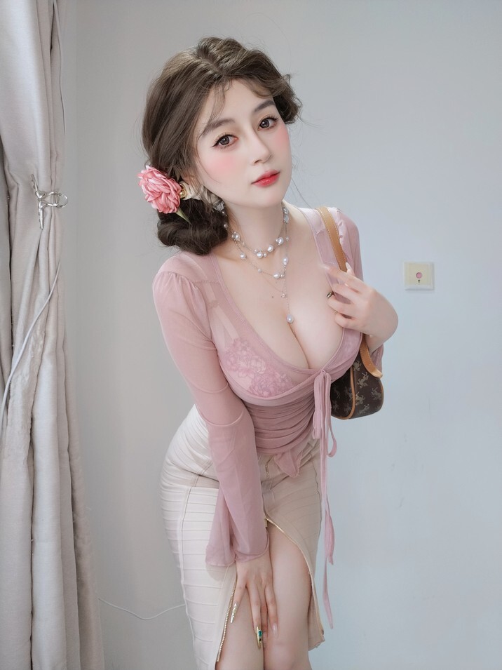 白银81 - Fantia 2024年12月订阅合集 [102P5V-1.16GB]