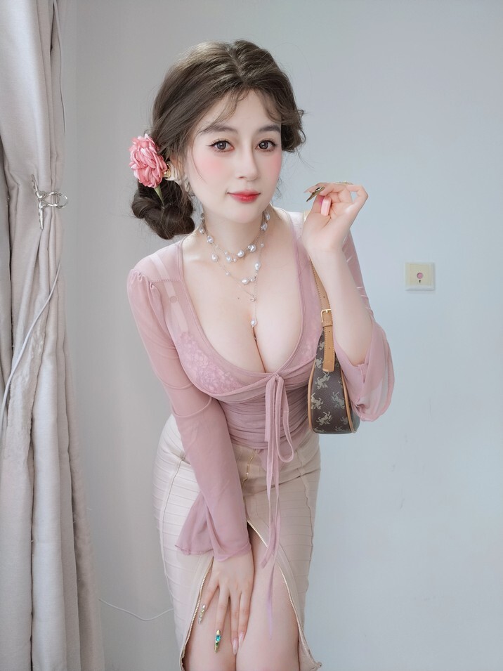 白银81 - Fantia 2024年12月订阅合集 [102P5V-1.16GB]