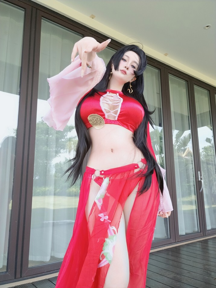 白银81 - Fantia 2024年12月订阅合集 [102P5V-1.16GB]