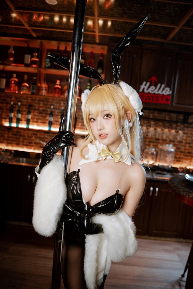 七七娜娜子 – 露菲兔女郎 [51P12V-454MB]