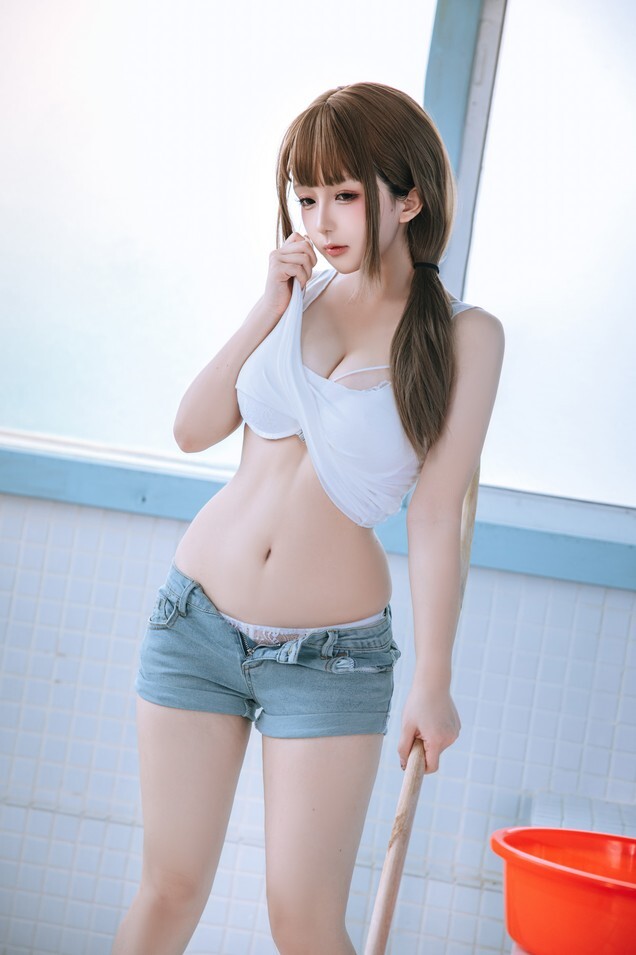 日奈娇 (樱井小莜) - 男浴室保洁员 [175P5V-1.16GB]