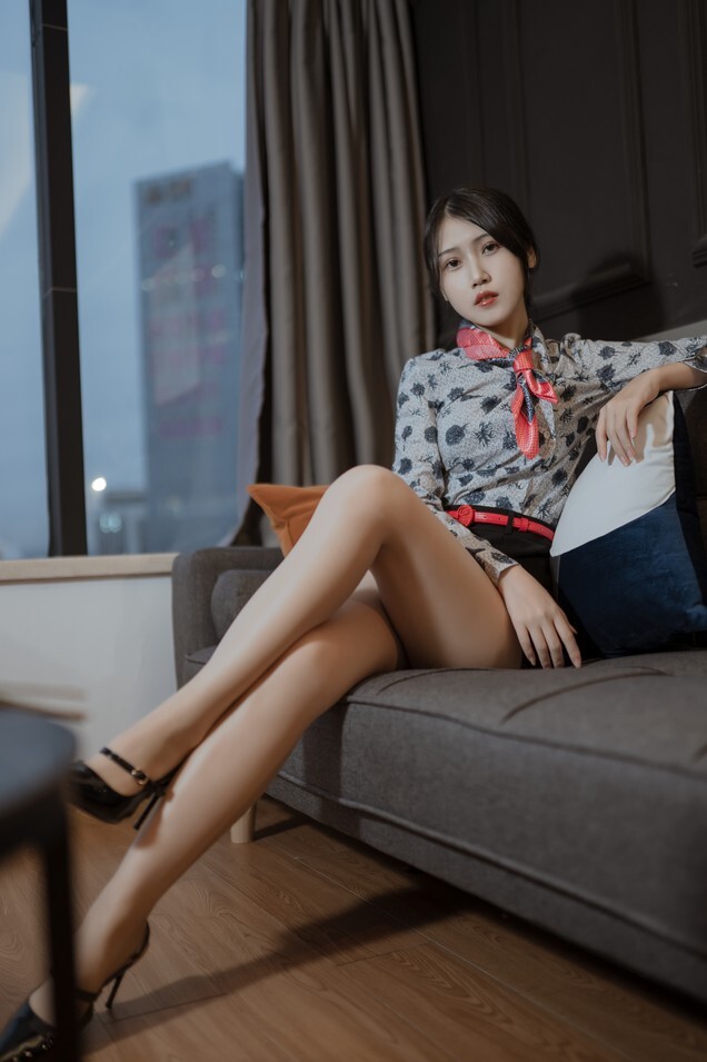 不呆猫 - 东航空姐 [66P1V-1.58GB]