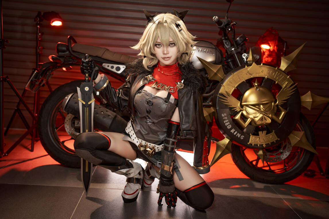 ZinieQ - Caesar King [42P5V-827MB]