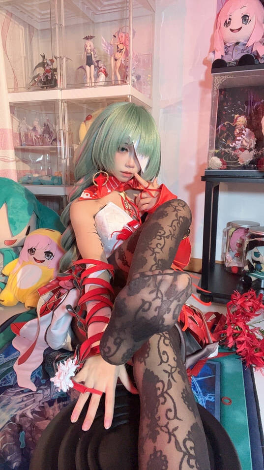 白栎Shirly - 鸣潮 弗洛洛 [130P25V-6.97GB]