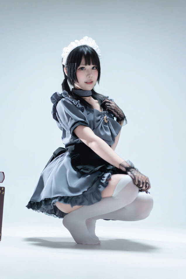 清水凪 – 手提箱与灰色女仆 [80P-1.67GB]