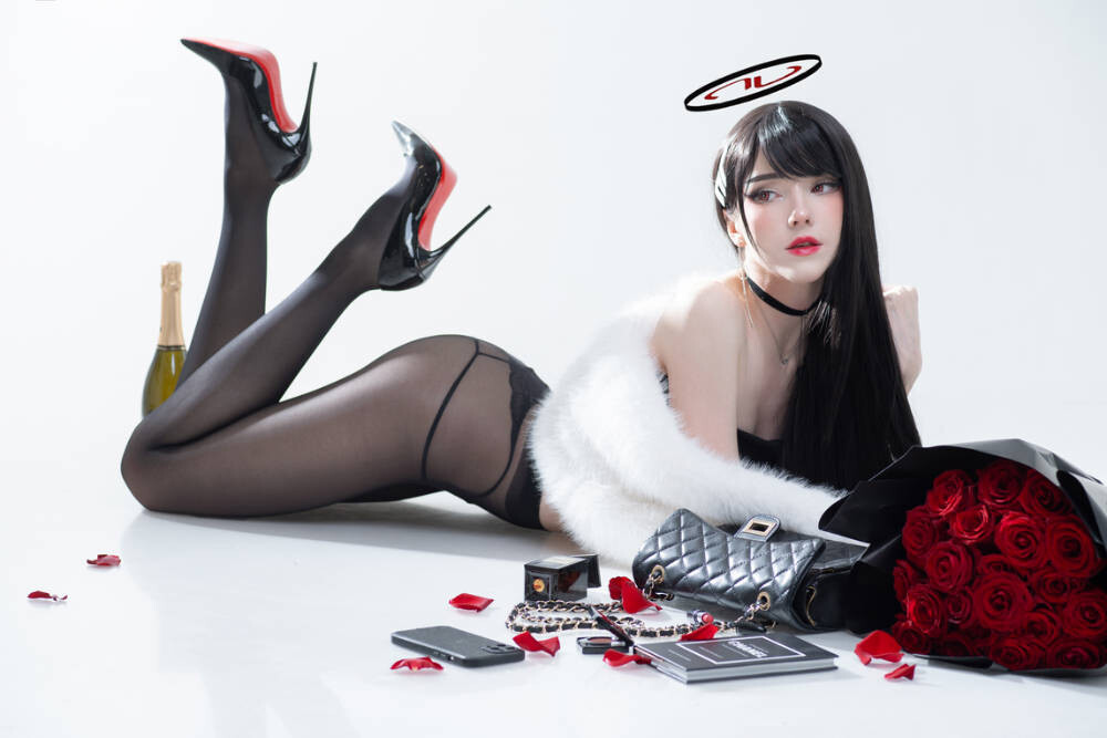 CandyBall – Rio Tsukatsuki New Year Blue Archive [42P11V-636MB]