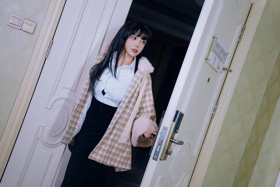 秋和柯基 – 触手 [155P1V-3.47GB]