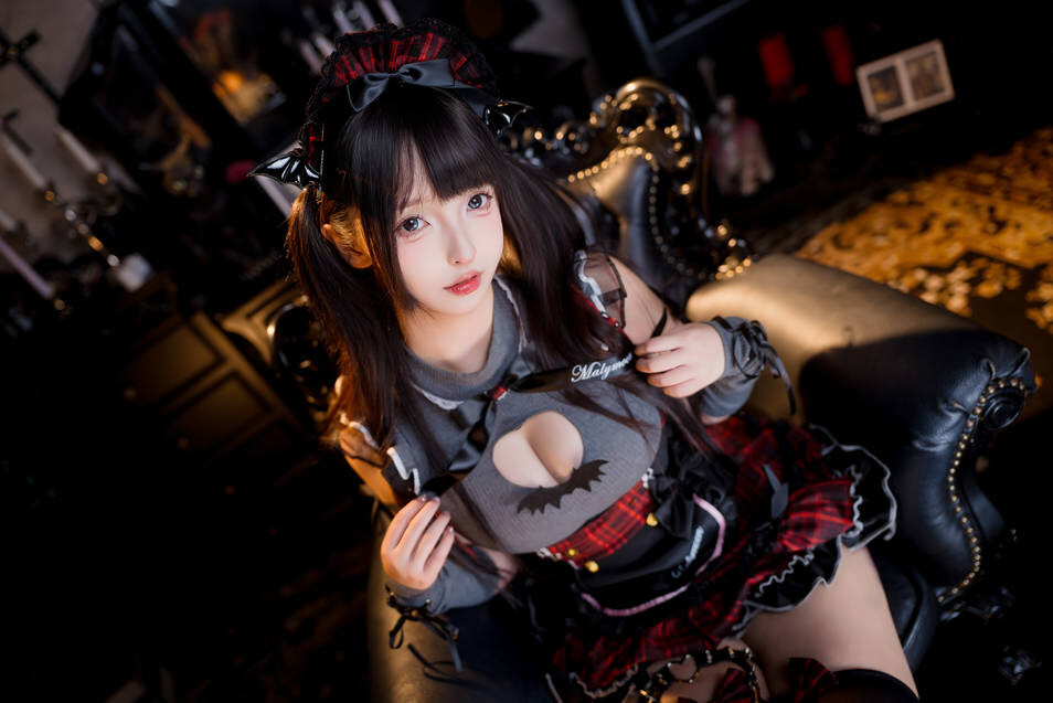 神楽坂真冬 – 小恶魔 [75P2V-575MB]