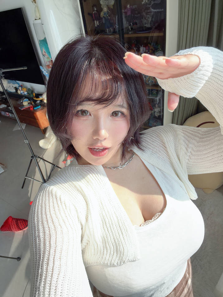 阿半今天很开心 – 太阳好 [87P5V-712MB]