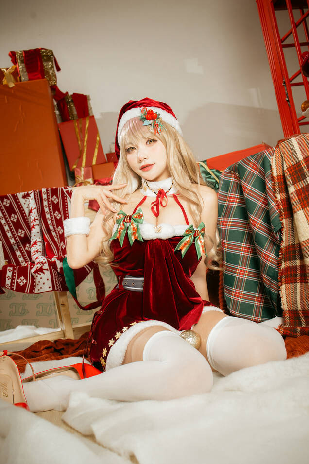 是一只熊仔 – NIKKE艾玛圣诞 [40P-136MB]